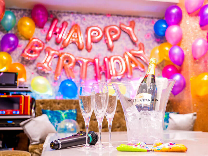 誕生日プラン - 恵比寿 貸切 ラウンジ ROSE EBISU  - ローズ 恵比寿 - ＼特製ケーキ付／Birthday＆記念日お店貸切プラン！♪ 2H飲み放題＆全7品 5,000円 ⇒ 4,500円（月～木限定）