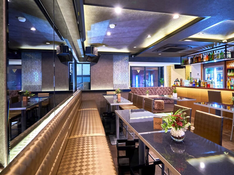 恵比寿 貸切 ラウンジ ROSE EBISU  - ローズ 恵比寿 - 【22：00～限定！最強2次会貸切プラン】2.5H飲み放題＆スナック盛・デザート付！ 5,500円 ⇒ 5,000円！スパークリングワインボトルで乾杯！カラオケ＆ダーツ付