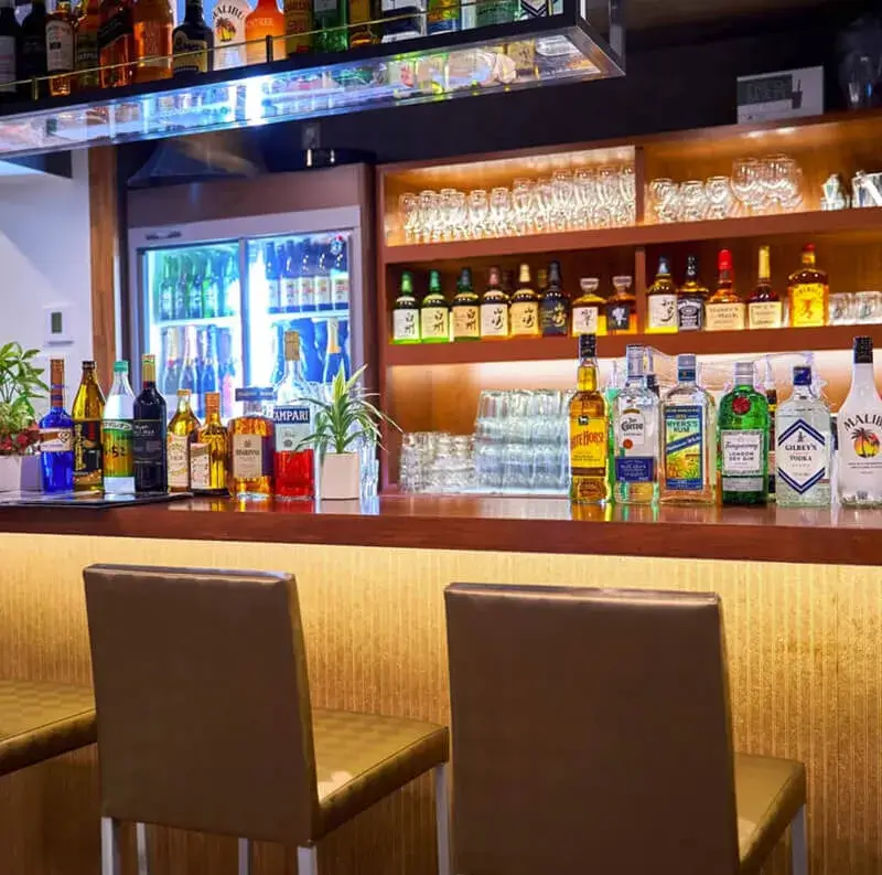 BAR カウンター席